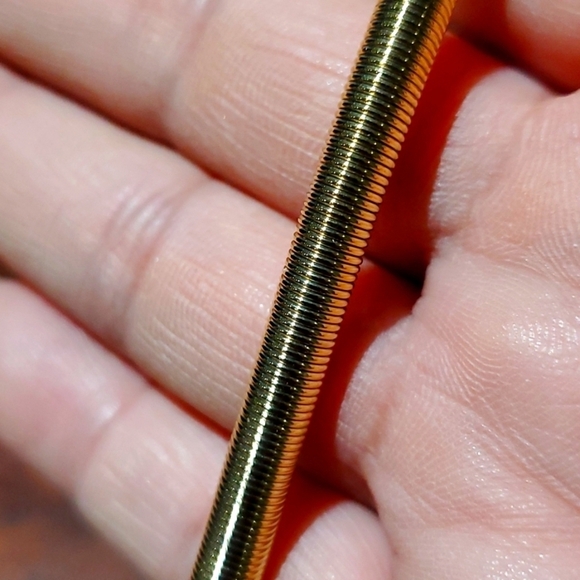 VINTAGE STATEMENT BELT  GOLDEN SNAKE STRETCH WITH BUTTERFLY RETRO  SLINKY - Picture 2 of 12